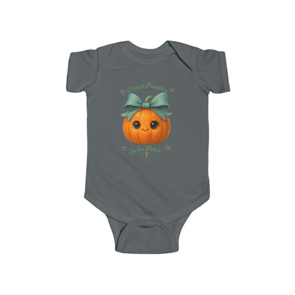 Autumn baby shower gift idea – pumpkin themed onesie for newborns and infants.